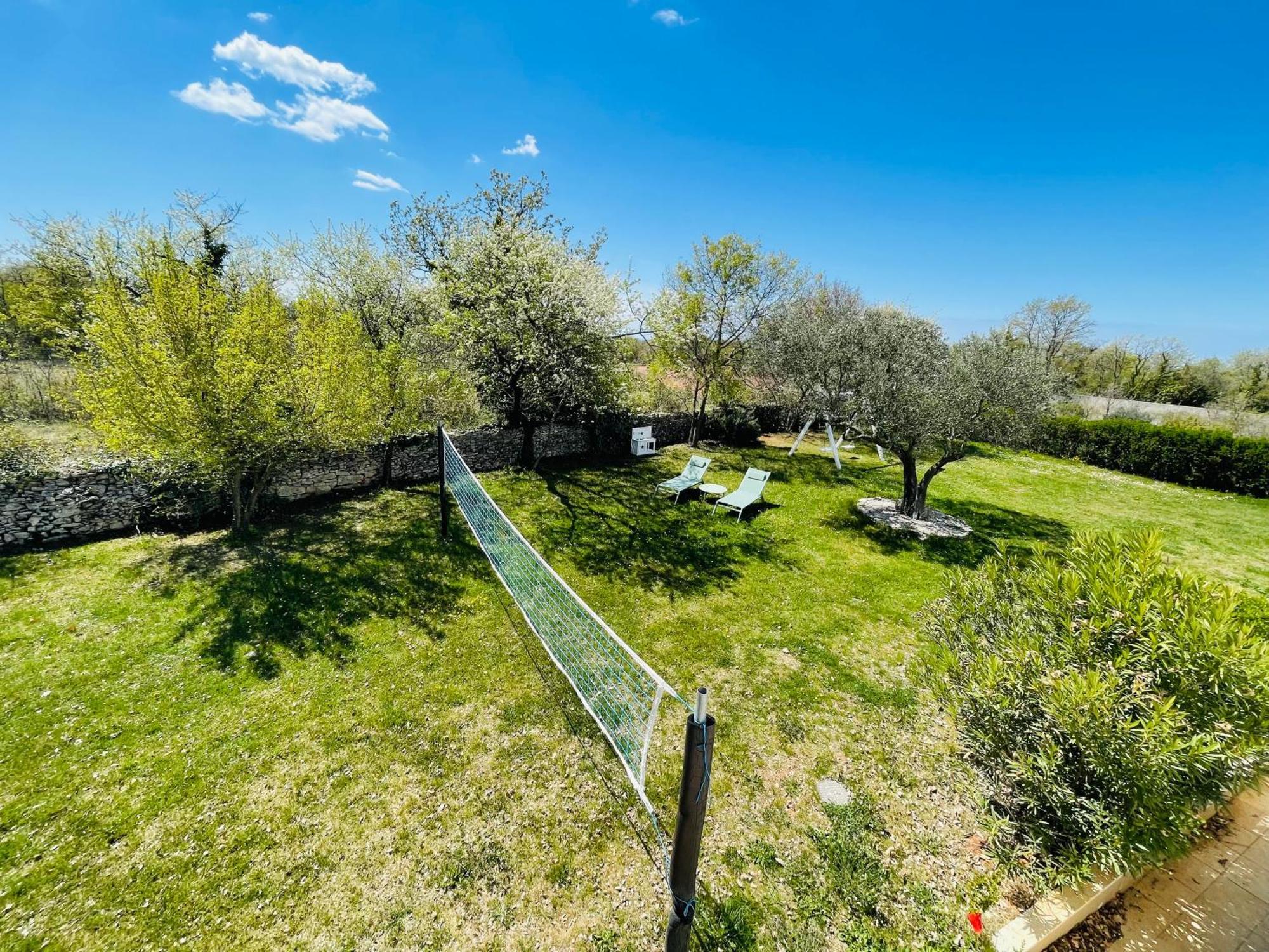 Luxury Villa In Istria - 9,000 Sqm Private Estate With Pool & Sauna, 15 Min To Sea, Near Fazana, 3 Bedrooms Jursici Exterior photo