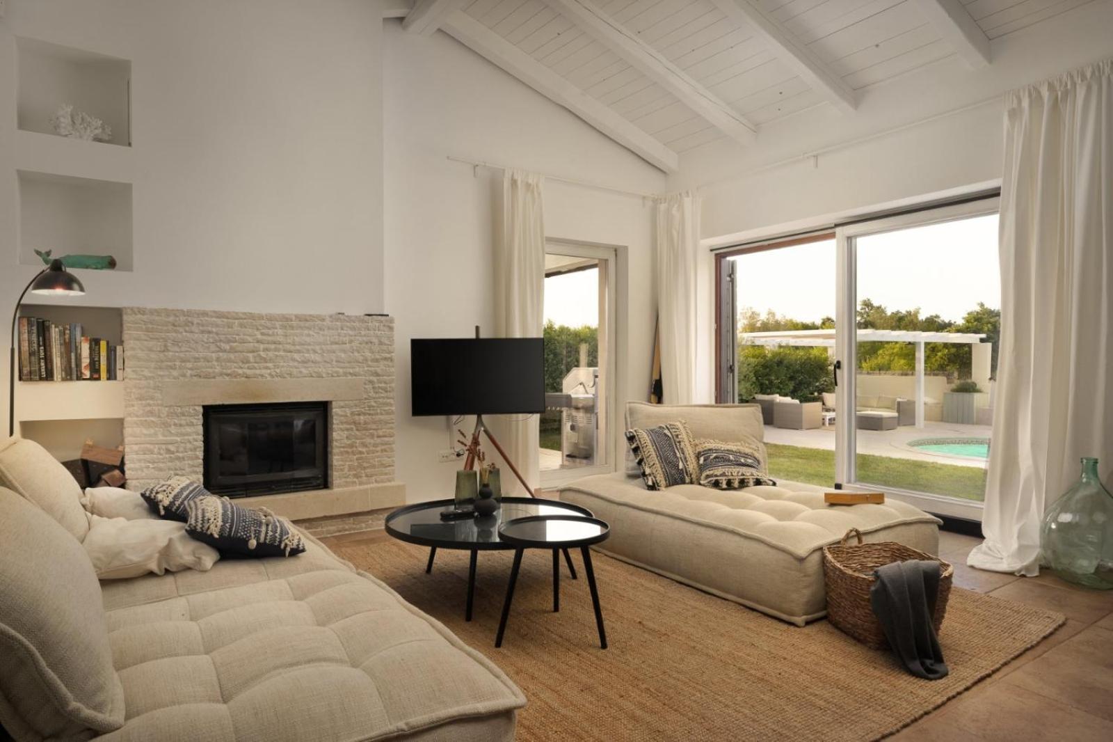 Luxury Villa In Istria - 9,000 Sqm Private Estate With Pool & Sauna, 15 Min To Sea, Near Fazana, 3 Bedrooms Jursici Exterior photo